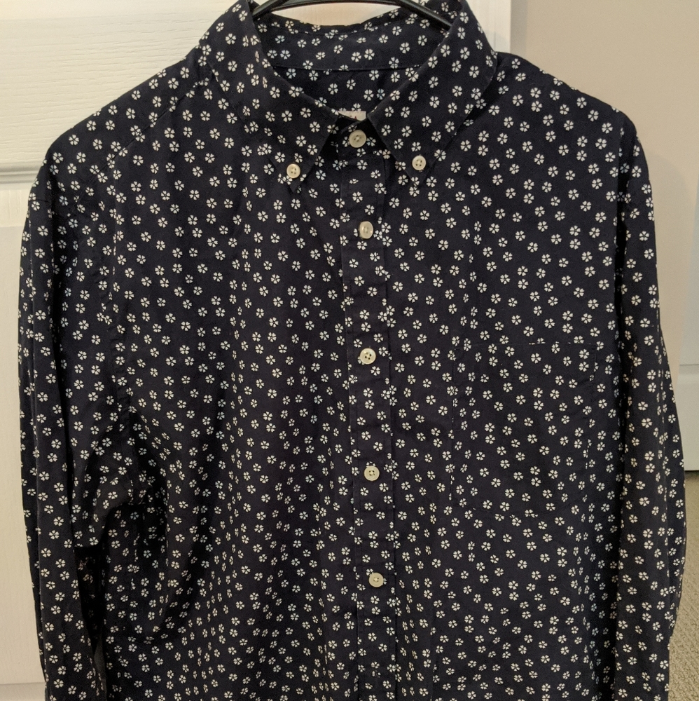 Long sleeve button down - Picture 1 of 3